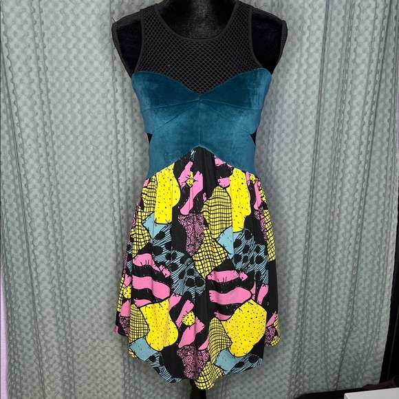 Colorful Sleeveless Dress - Picture 1 of 3